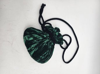 CUTE DRAWSTRING  GREEN VELVET POUCH PURSE  WILL SHIP