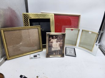 LOT OF 8 ASSORTED PICTURE FRAMES