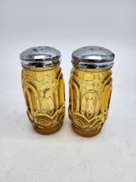 MCM 1970'S AMBER SALT AND PEPPER SHAKERS