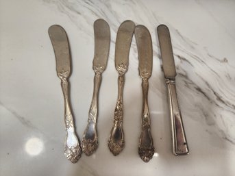 #18 4 Plus 1 Wallingford  Butterknives Set Silver Plate