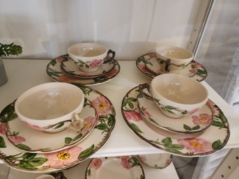 Set Of 4 Desert Rose Franciscan Teacup, Saucer And Dessert Plate