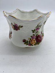 BONE CHINA ENGLAND FLOWER PATTERN