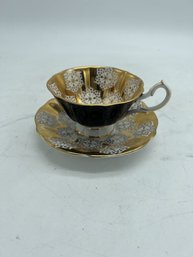 QWEEN ANNE BLACK - GOLD TEACUP AND SUACER