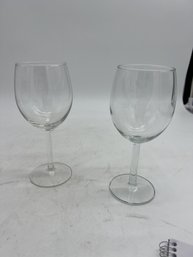 2 Wine Glasses