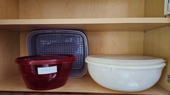 Misc Large Tupper Ware / Rubbermaid Storage Containers With Lids