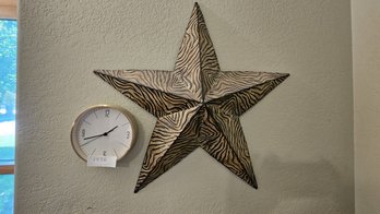 Small White Clock And Unique Decorative 3D Star