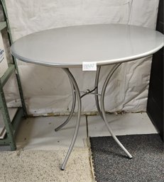 Sturdy Round Occasional Table In Good Condition