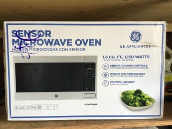 GE Sensor Microwave Oven JES1657SMSS New In Box