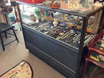 Store Display Cabinet