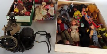 Grouping Of Vintage Dolls Including Wizard Of Oz Characters
