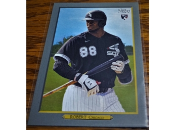 2020 Topps:  Luis Robert (RC)