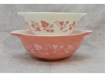 Vintage Pyrex Gooseberry Pink White Cinderella Nesting Mixing Bowls