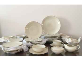 Heinrich Bavarian China Set Service For 8 (See Description)