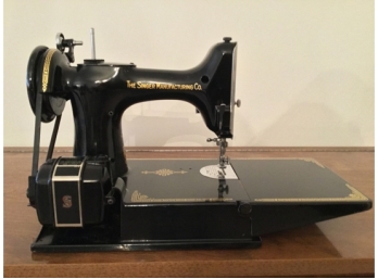 1953 Singer Featherweight 221-1 Potable Sewing Machine With Extras (see Additional Photos)