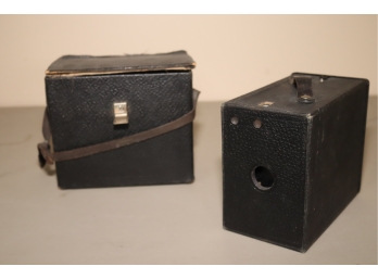 ANTIQUE BOX CAMERA