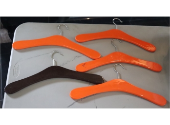 Set Of 6 Retro Hangers