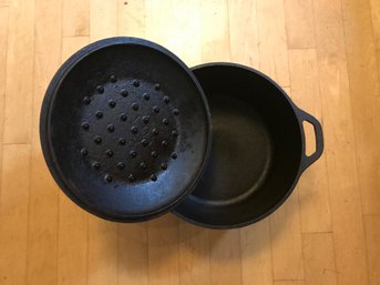 226 - Lodge Cast Iron Dutch Oven