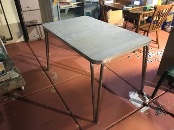 325 - Formica Top Chrome Leg Table