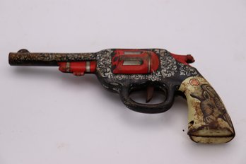 173. Tin 1950s Cowboy Gun