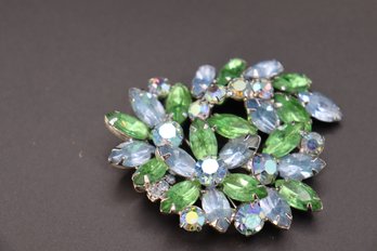 200-costume Jewelry Pin