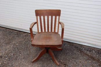 208- Oak Swivel Chair