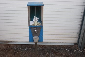 233-gumball Machine With Cast Iron Base