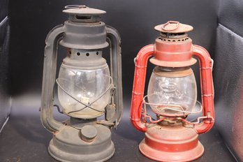 249. Pair Lanterns