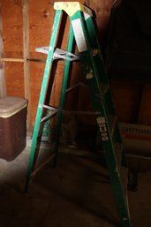 97-fiberglass 6' Step Ladder