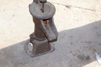 152- Vintage Well Pump