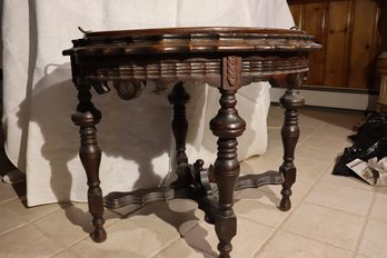 128 Victorian Style Table W/serving Tray