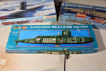 200- 3 Model Submarines