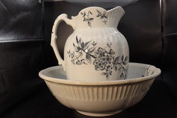 381 Pitcher And Bowl Set