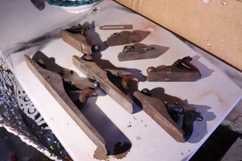 437 Lot Of Wood Planes