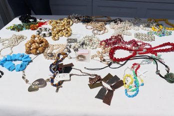 Jewelry Lot Of Necklaces - 28