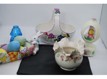 Lot Of Easter Planters-25