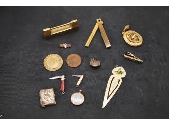 Misc Lot With Modernist Tie Pins-43