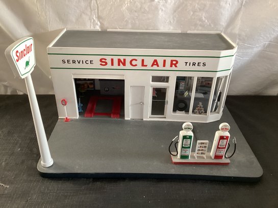 Danbury Mint Sinclair Gas Station Model