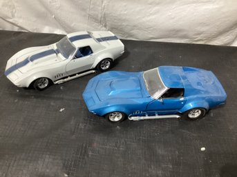 Carousel Corvettes  Diecast Both 1:18 Scale