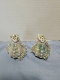 Vintage Hawaiian Ceramic Seashell Salt & Pepper Shakers Made In Japan