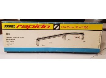 Vintage Arnold Rapido N Track Curved Bridge #0611