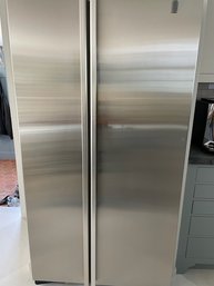 GE Model PSI23SCRGSV Side By Side Stainless Steel Refrigerator - 70 3/8 H X 35 3/4 W X 28 38 D