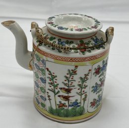 Antique Chinese Porcelain Teapot Hand Painted Enamels In Famille Verte 19thC