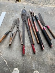 Hedge Clippers And Loppers Lot