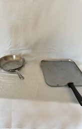 Flat Frying Pan Lot