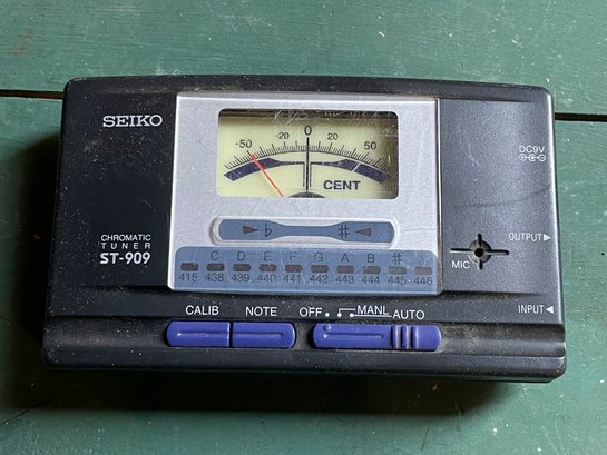 Seiko ST-909 Chromatic Tuner