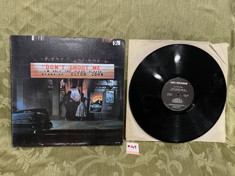 Elton John 'Don't Shoot Me I'm Only The Piano Player' 1972 Vinyl Record MCA-2100
