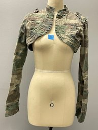 Younique Y2K Super Cropped Camo Jacket - Medium