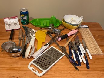 Mixed Kitchen Utensils Lot