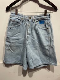 CHIC Jean Shorts - Women's Size 8 Petite - Vintage 1990s Light Wash