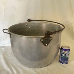 Large Aluminum Pot With Handle 'Wear-Ever'